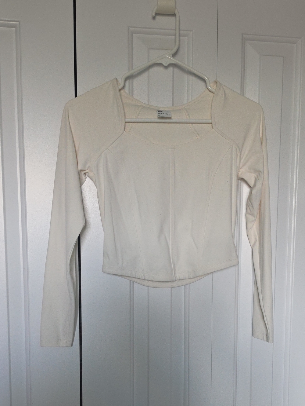 all in motion Cream Long-Sleeve Scoop-Neck Top